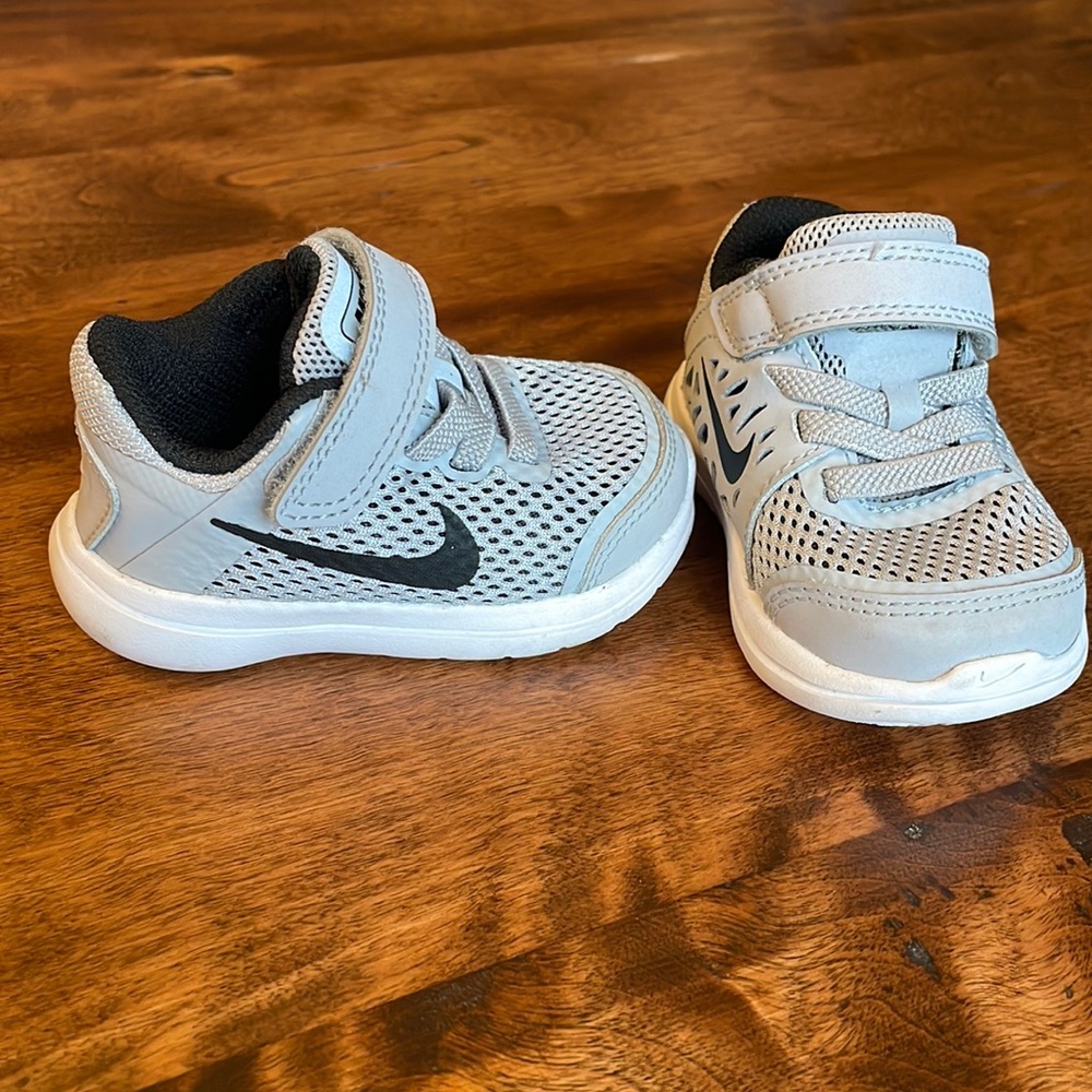 Toddler Nike sneakers size 3